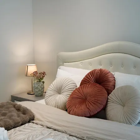 Lakeside Attic Appartamento *